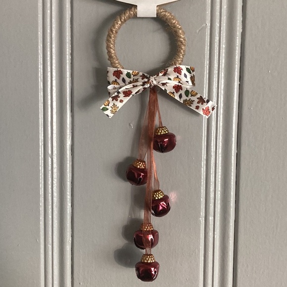 NWT Beautiful Fall Harvest Door Knob Hanger w/  Dark Purplish Brown Bells & Bow - Picture 1 of 8
